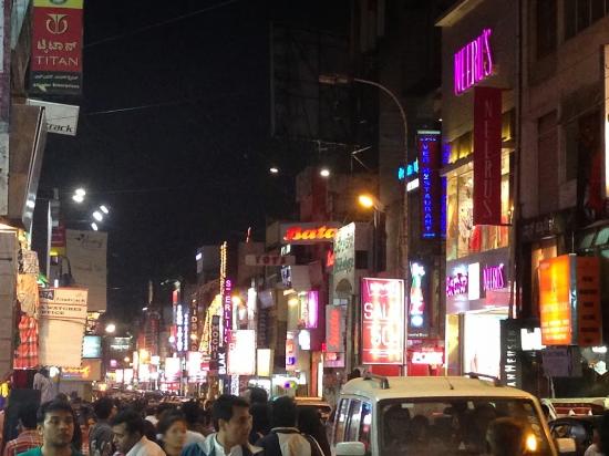 Commercial Street, Bengaluru, Shopping mall